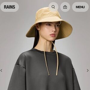 RAINS Boonie Hat in Sand size S/M